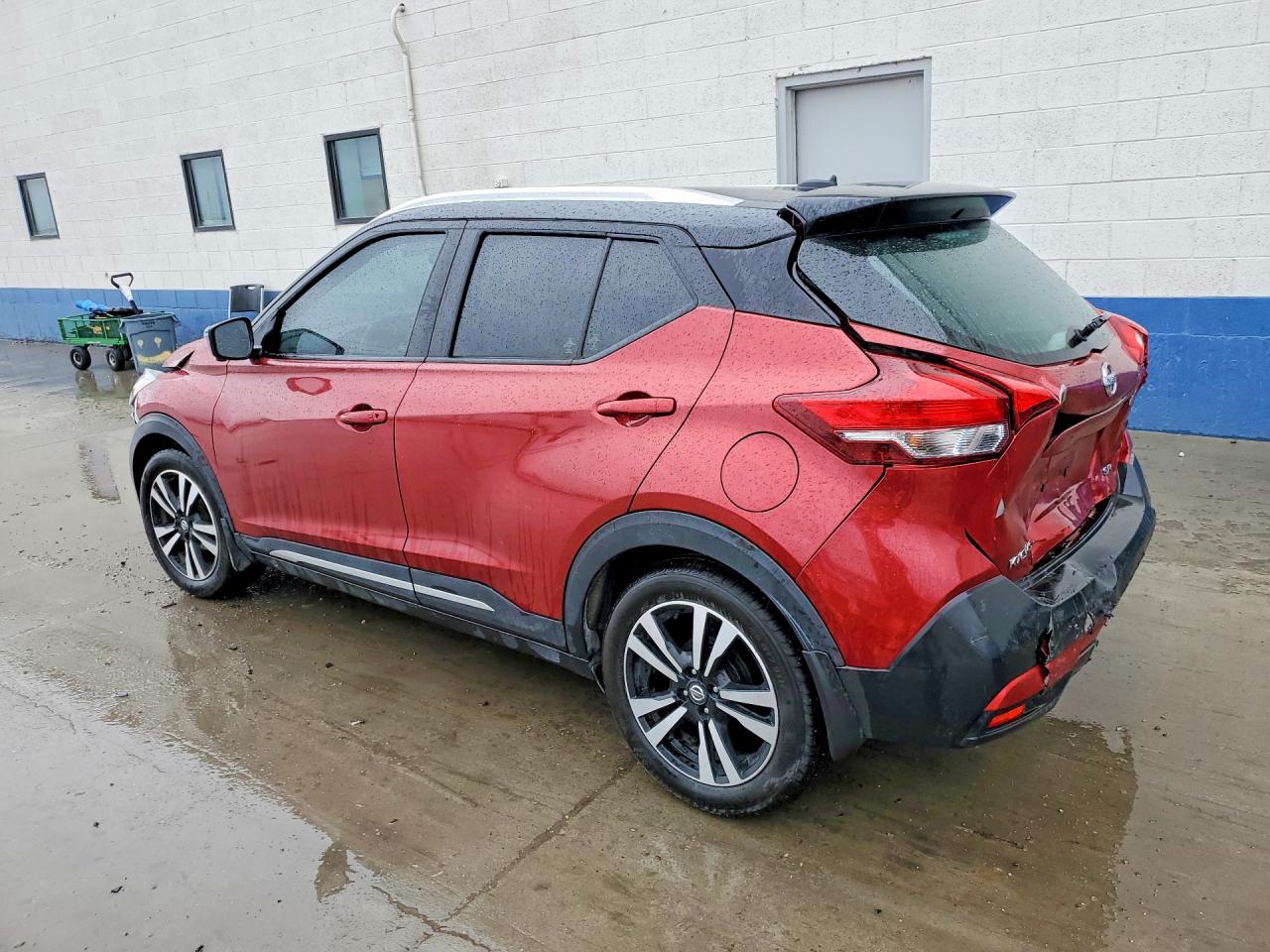 2018 NISSAN KICKS SR photo 3
