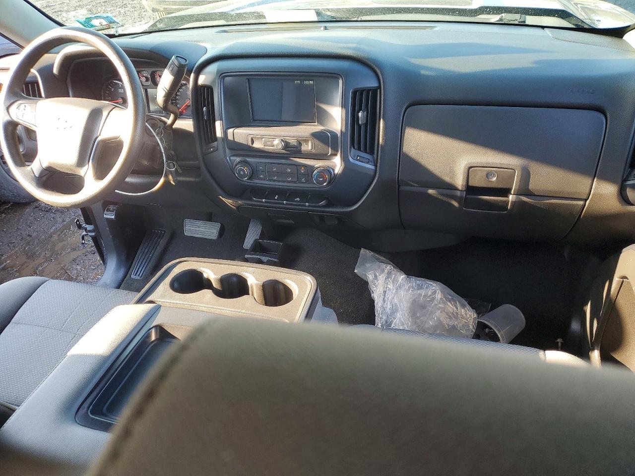 2018 CHEVROLET SILVERADO K1500 CUSTOM photo 15