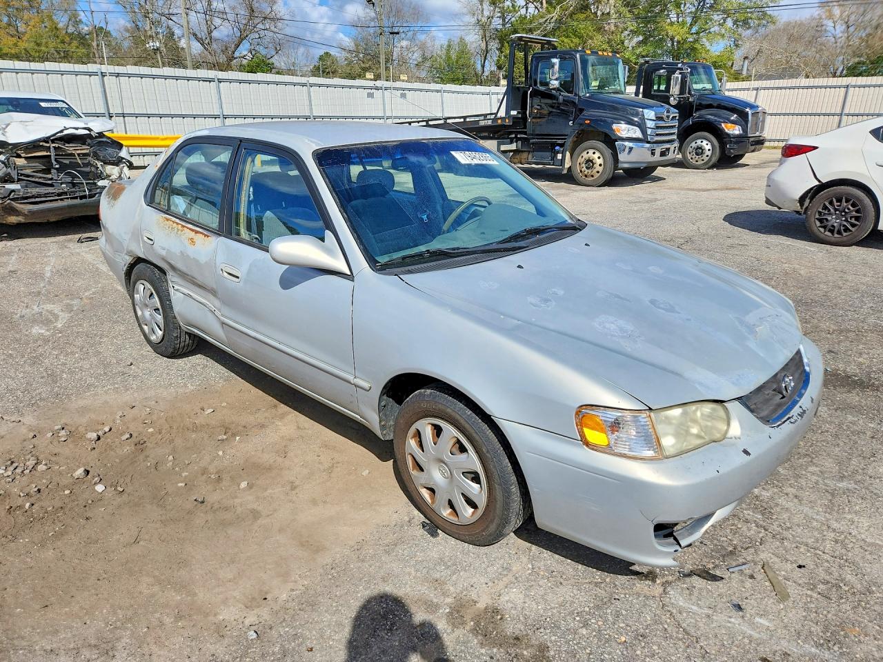2001 TOYOTA COROLLA LE photo 4
