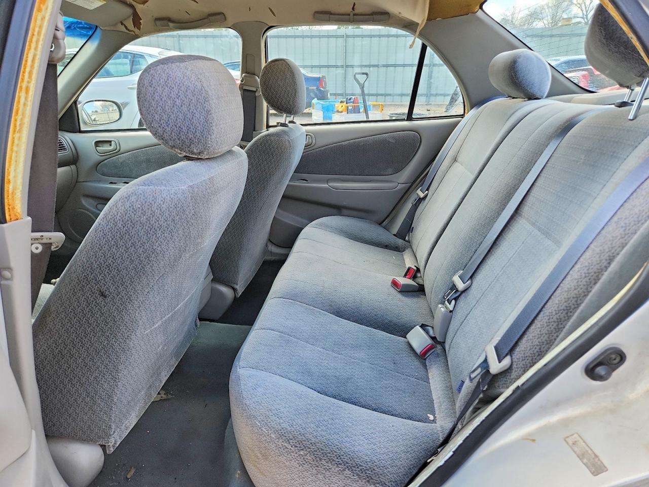 2001 TOYOTA COROLLA LE photo 10