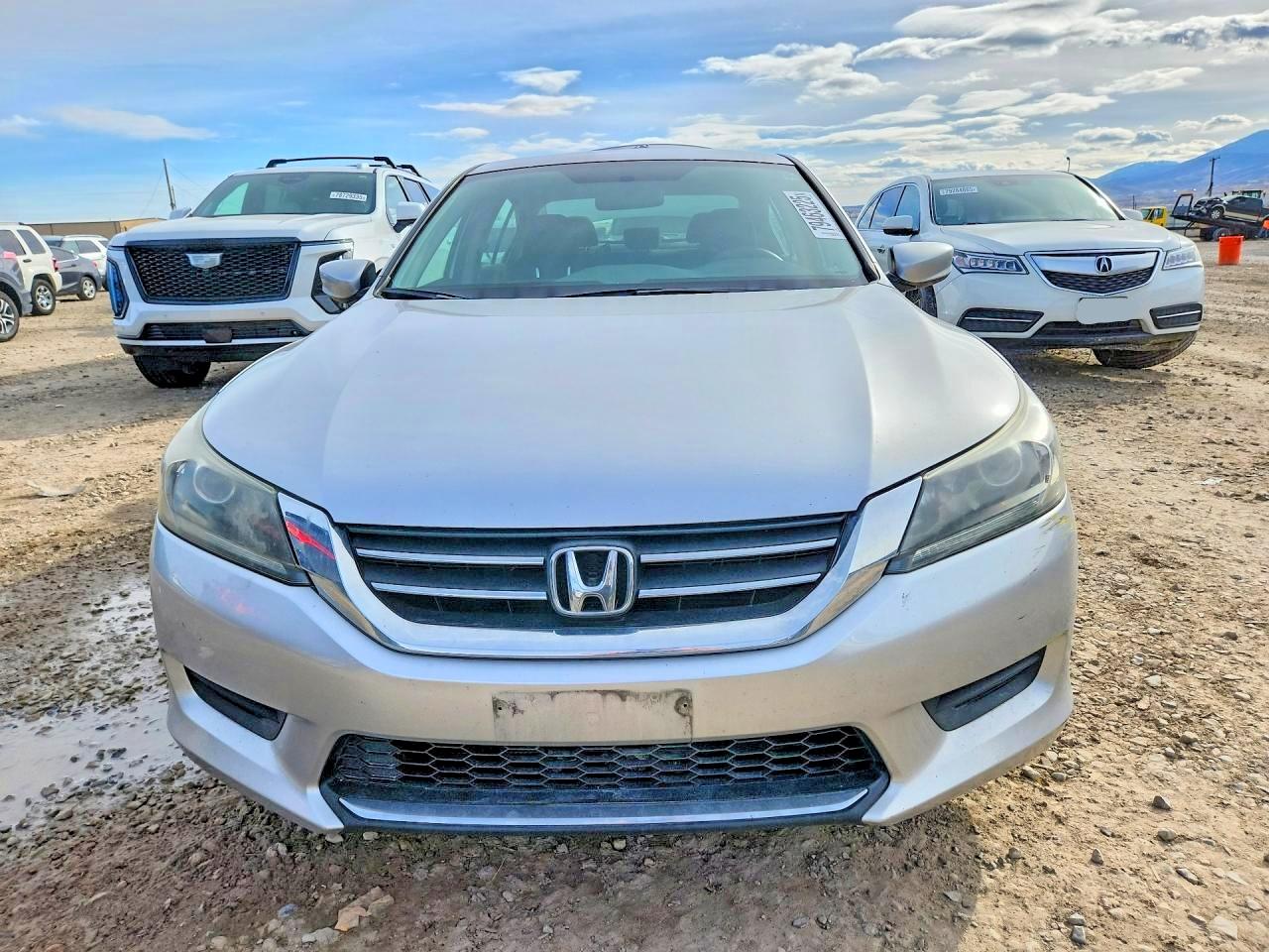 2013 HONDA ACCORD LX photo 9