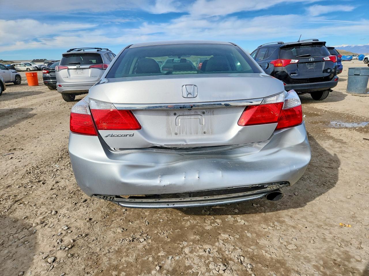 2013 HONDA ACCORD LX photo 11