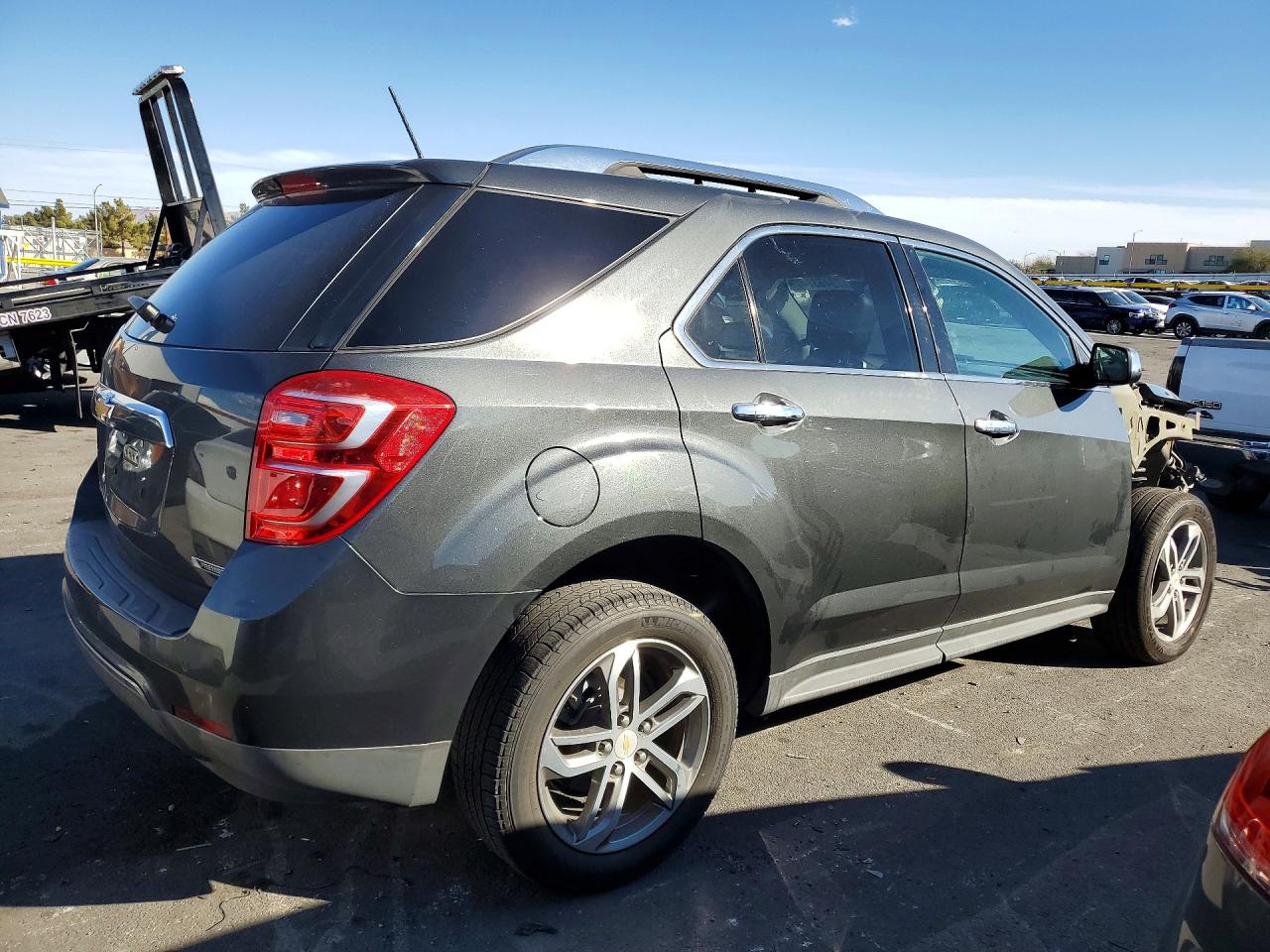 2017 CHEVROLET EQUINOX PREMIER photo 5