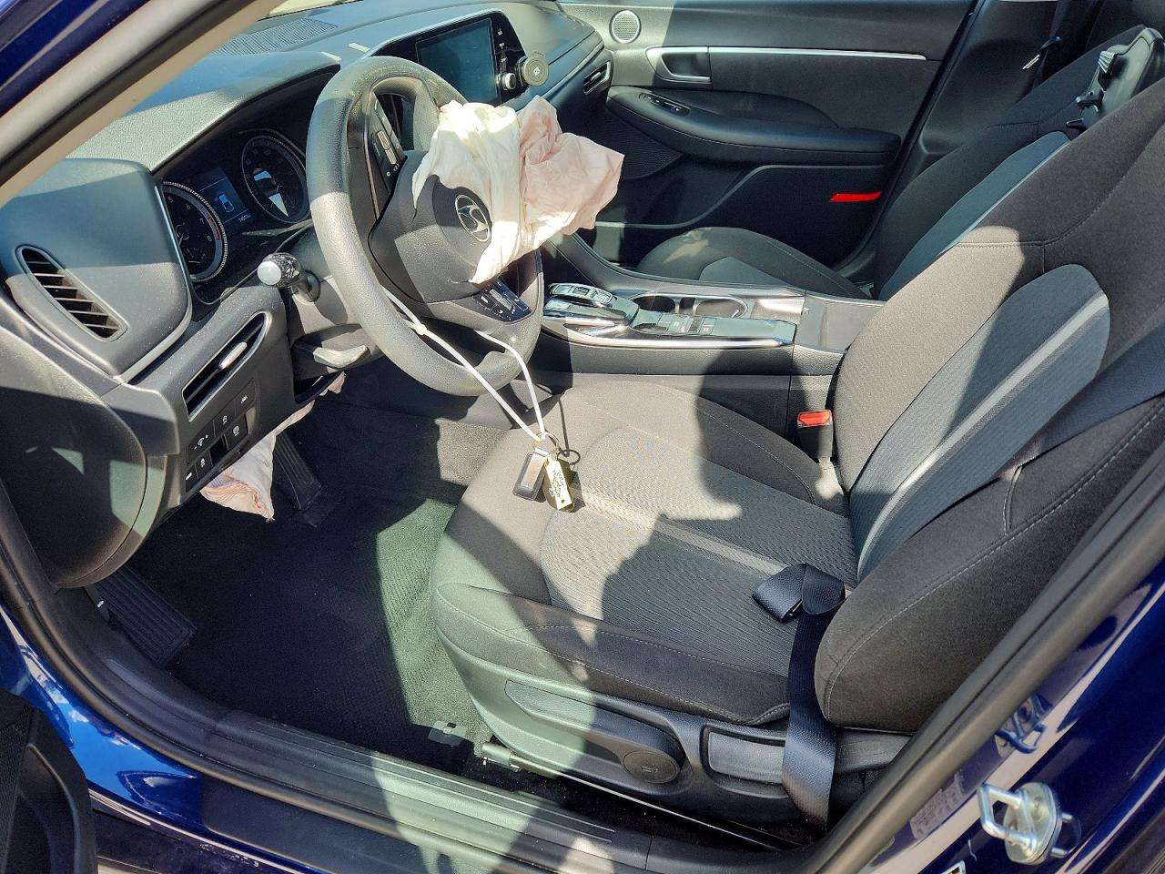 2020 HYUNDAI SONATA SE photo 13