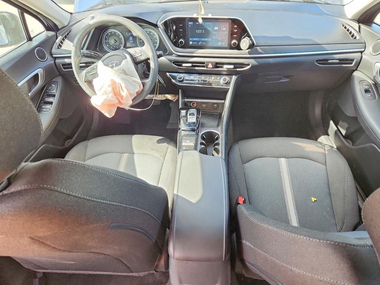 2020 HYUNDAI SONATA SE photo 15