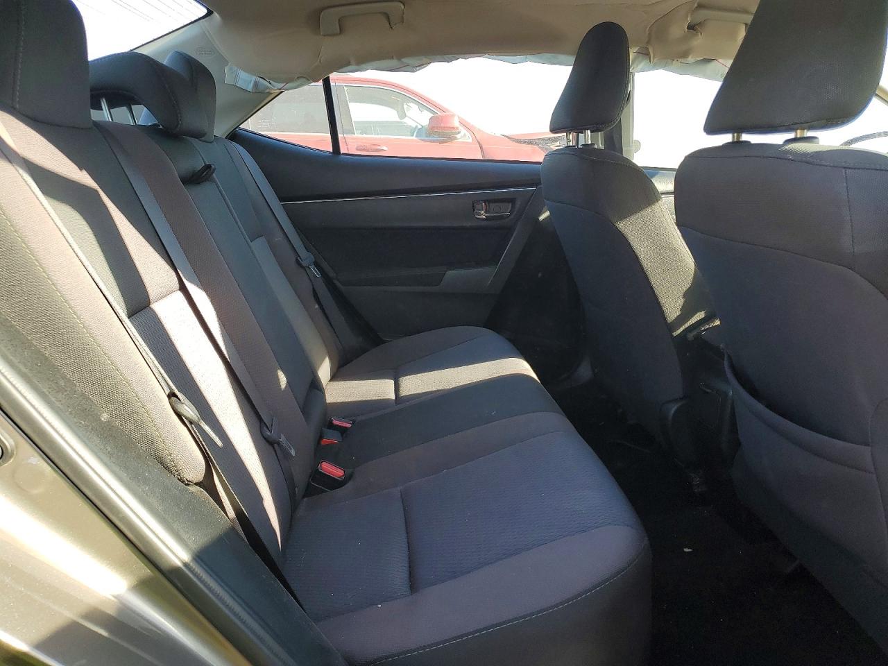 2017 TOYOTA COROLLA LE ECO photo 19