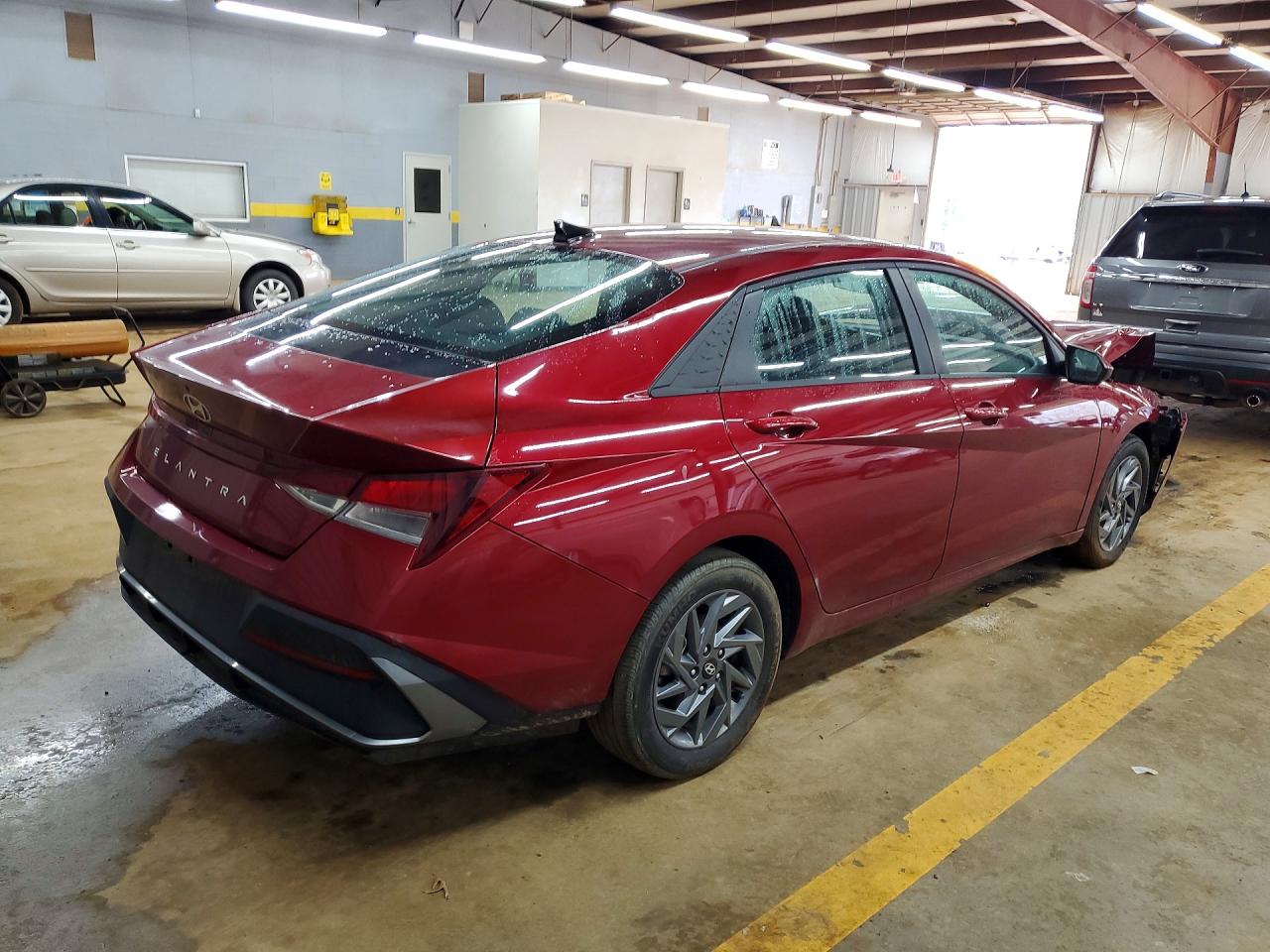 2024 HYUNDAI ELANTRA SEL photo 5