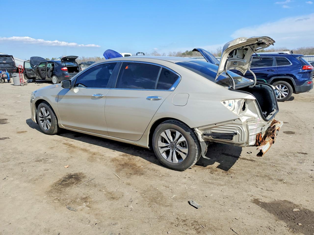 2015 HONDA ACCORD LX photo 4