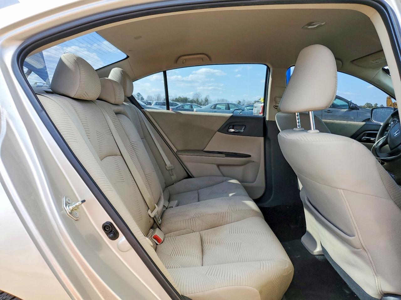 2015 HONDA ACCORD LX photo 28