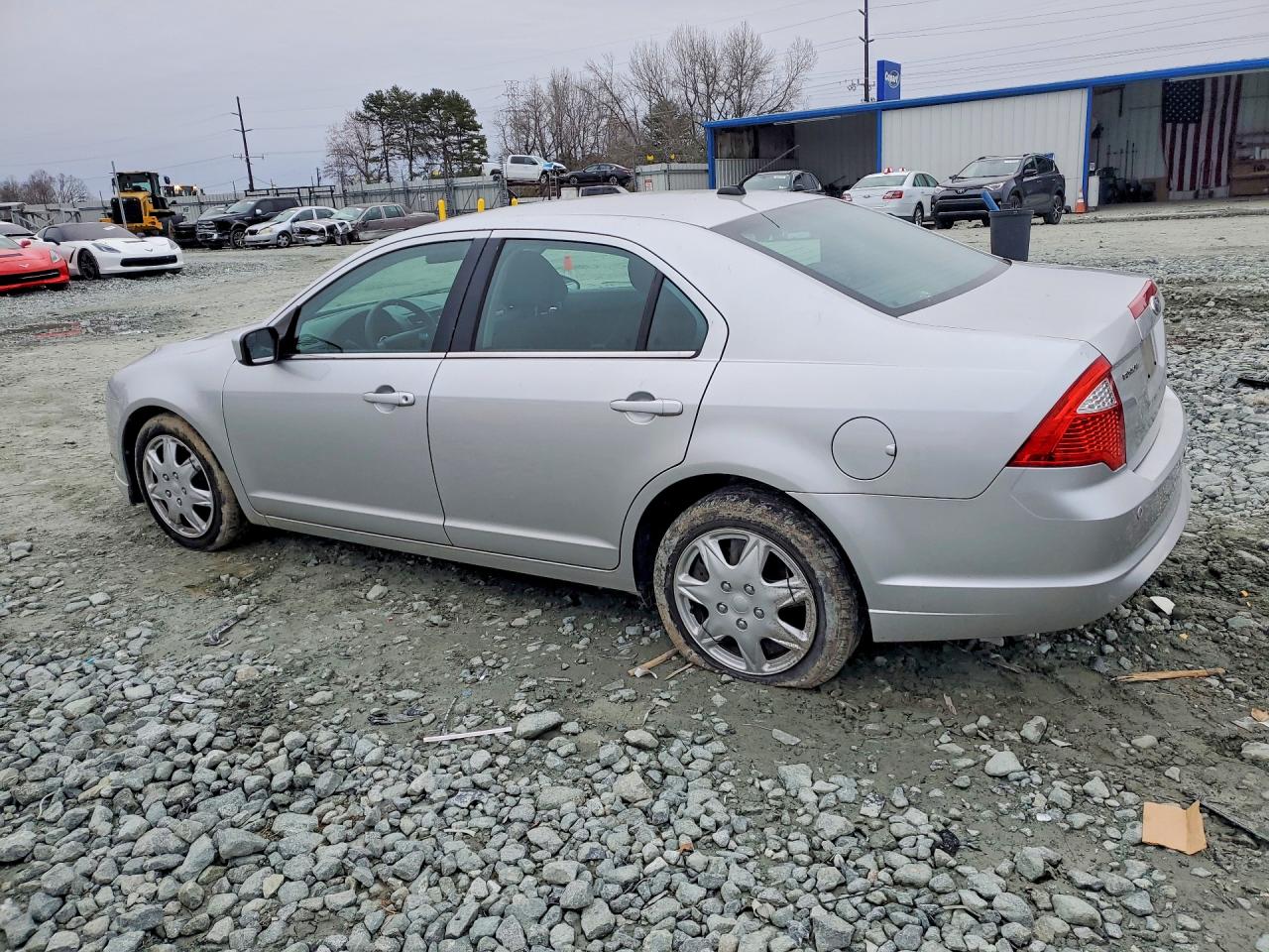 2011 FORD FUSION SE photo 3