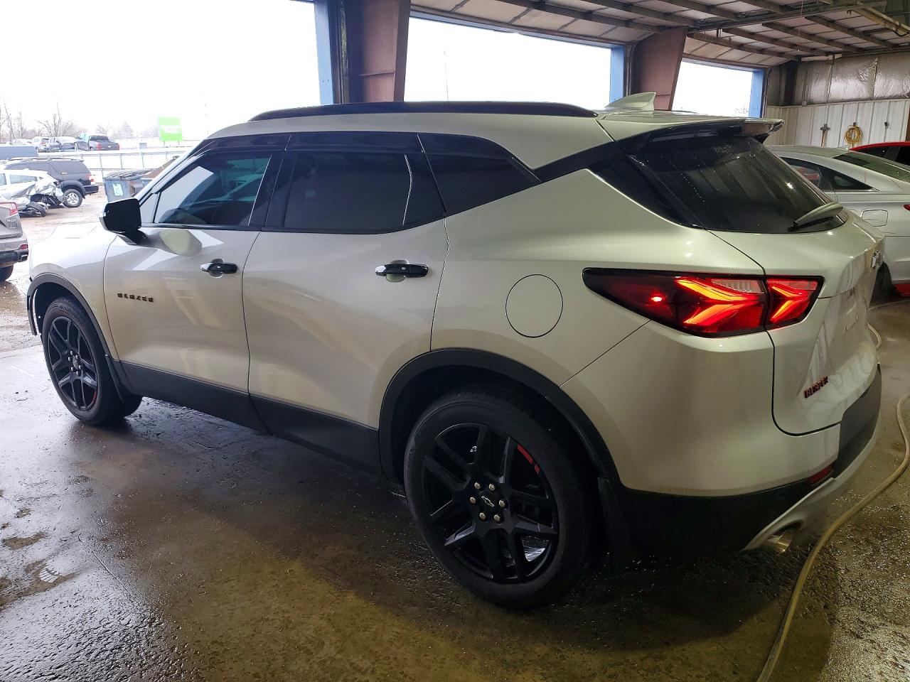 2020 CHEVROLET BLAZER 2LT photo 2