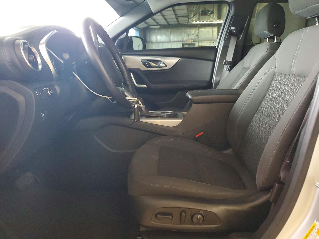 2020 CHEVROLET BLAZER 2LT photo 7