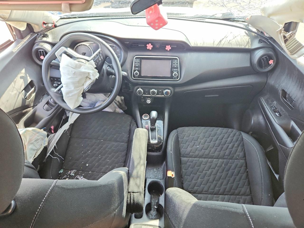 2021 NISSAN KICKS S photo 15
