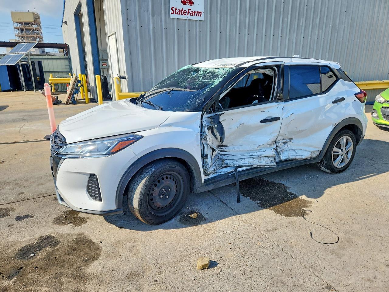 2021 NISSAN KICKS