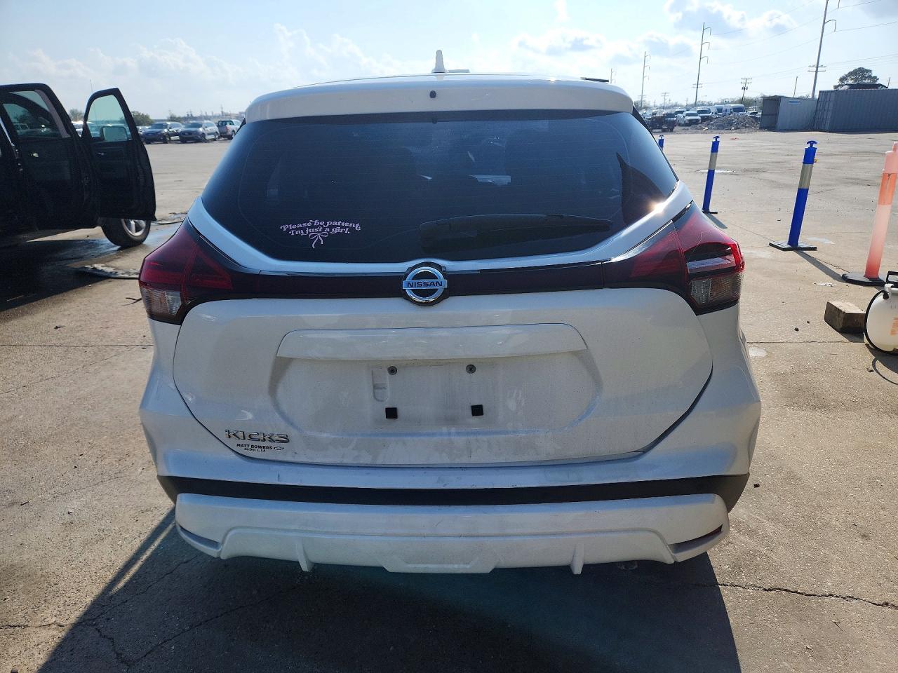 2021 NISSAN KICKS S photo 11