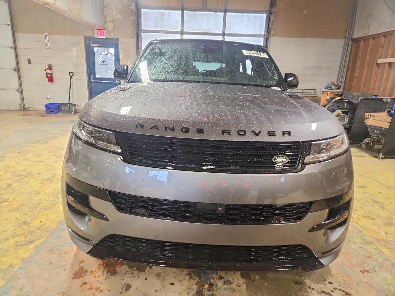 2025 LAND ROVER RANGE ROVER SPORT DYNAMIC SE photo 5