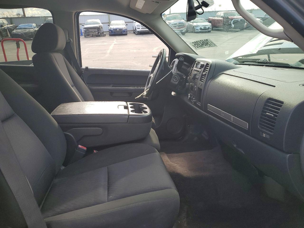 2011 GMC SIERRA K2500 SLE photo 7