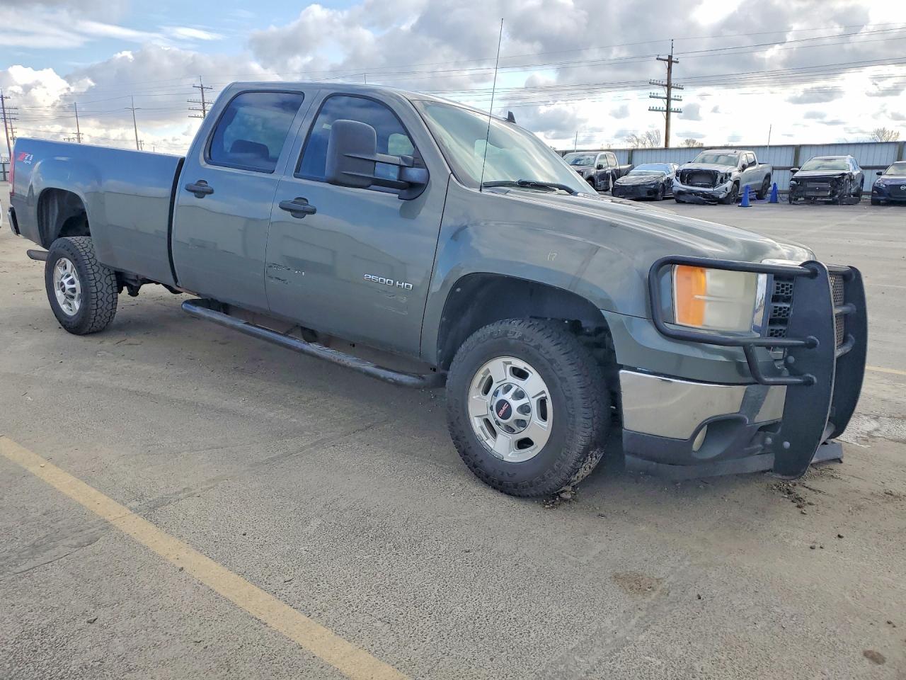 2011 GMC SIERRA K2500 SLE photo 4