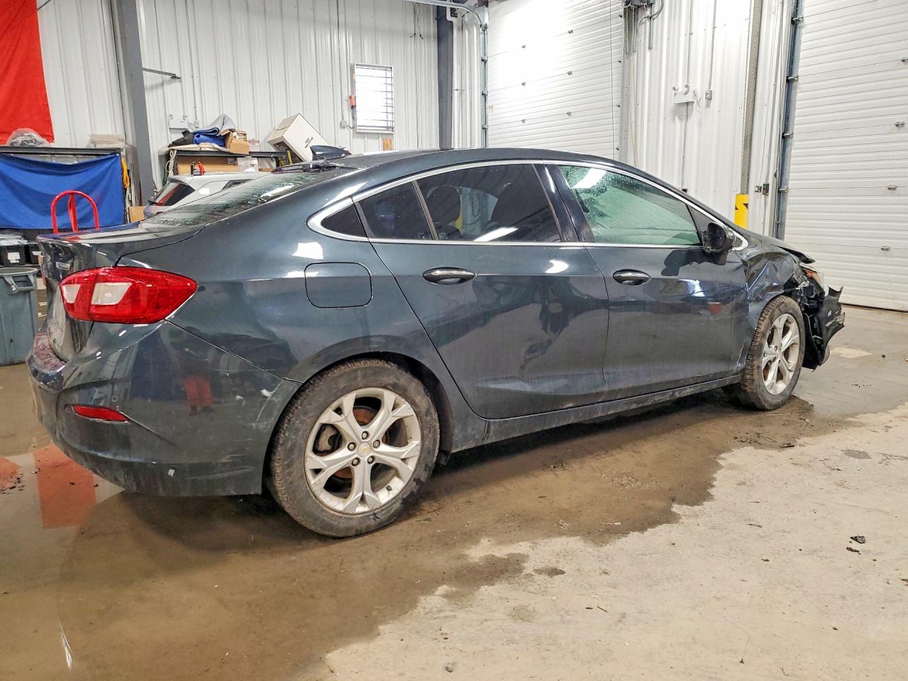 2017 CHEVROLET CRUZE PREMIER photo 3