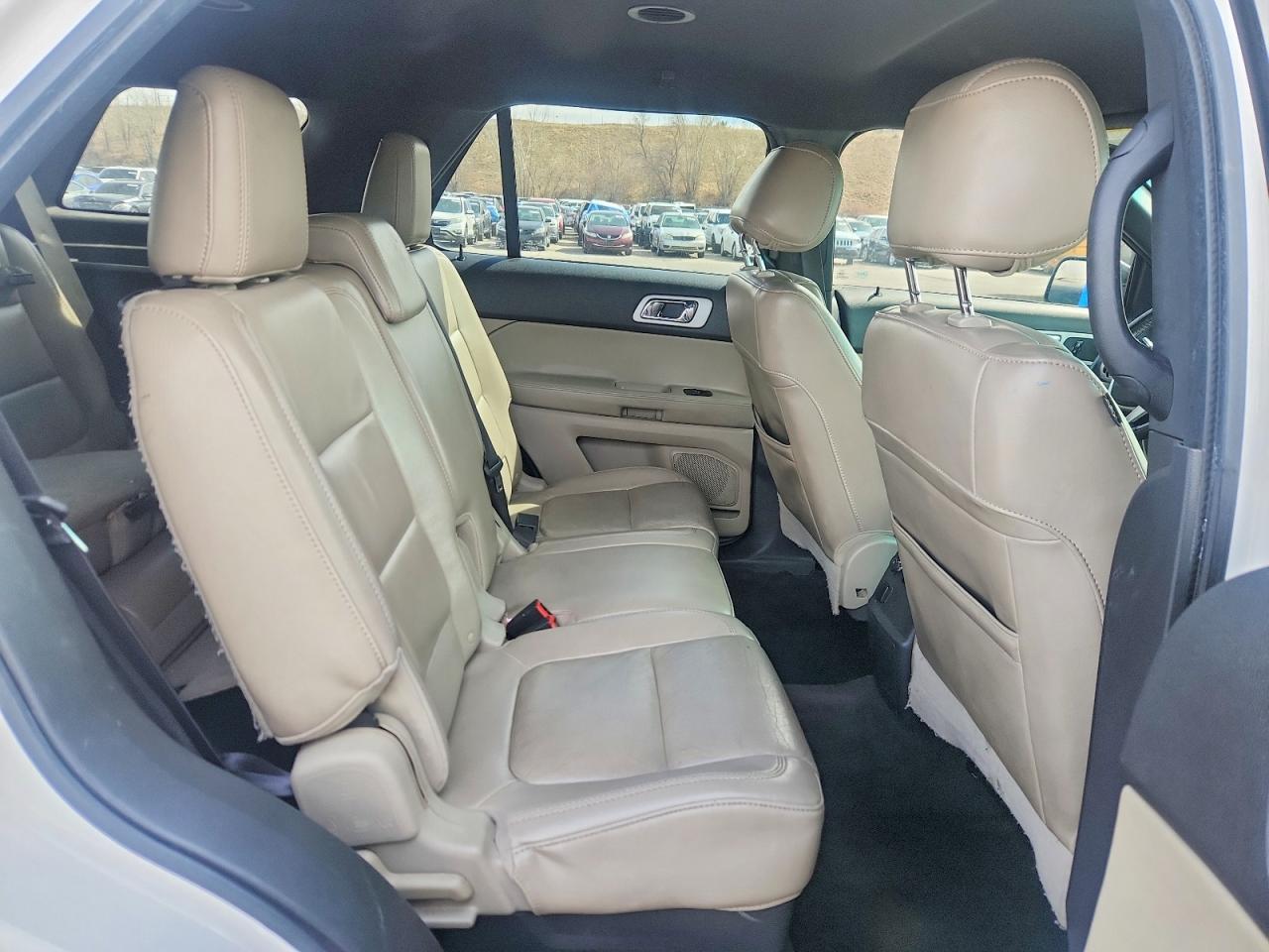 2011 FORD EXPLORER XLT photo 11