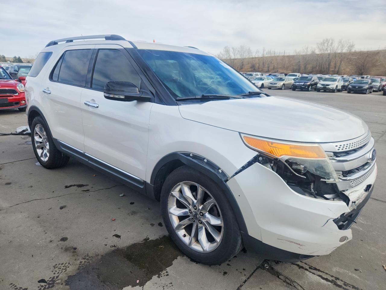 2011 FORD EXPLORER XLT photo 4