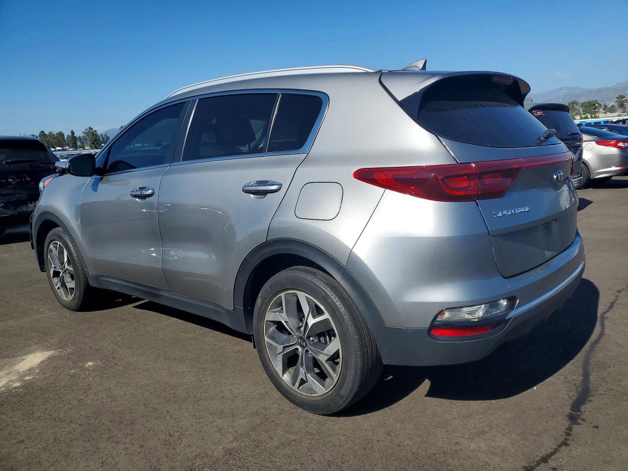 2020 KIA SPORTAGE EX photo 4