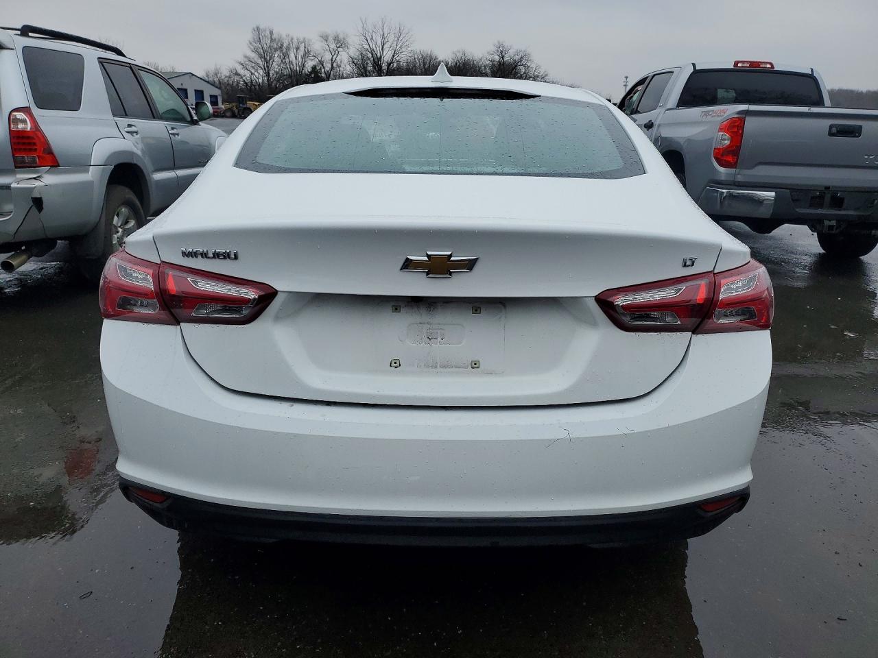2022 CHEVROLET MALIBU LT photo 11