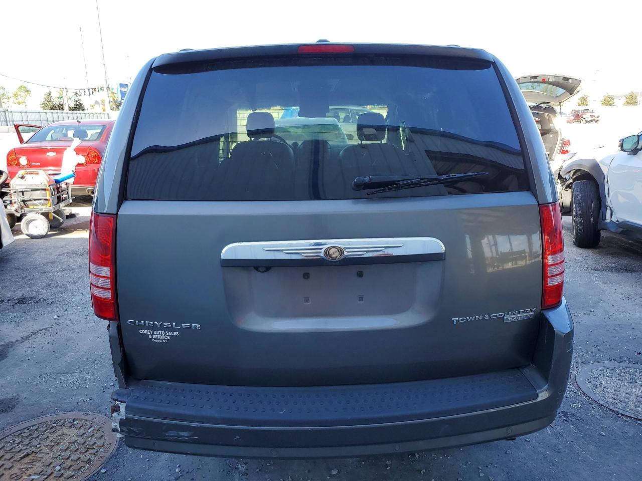 2010 CHRYSLER TOWN & COUNTRY TOURING photo 11