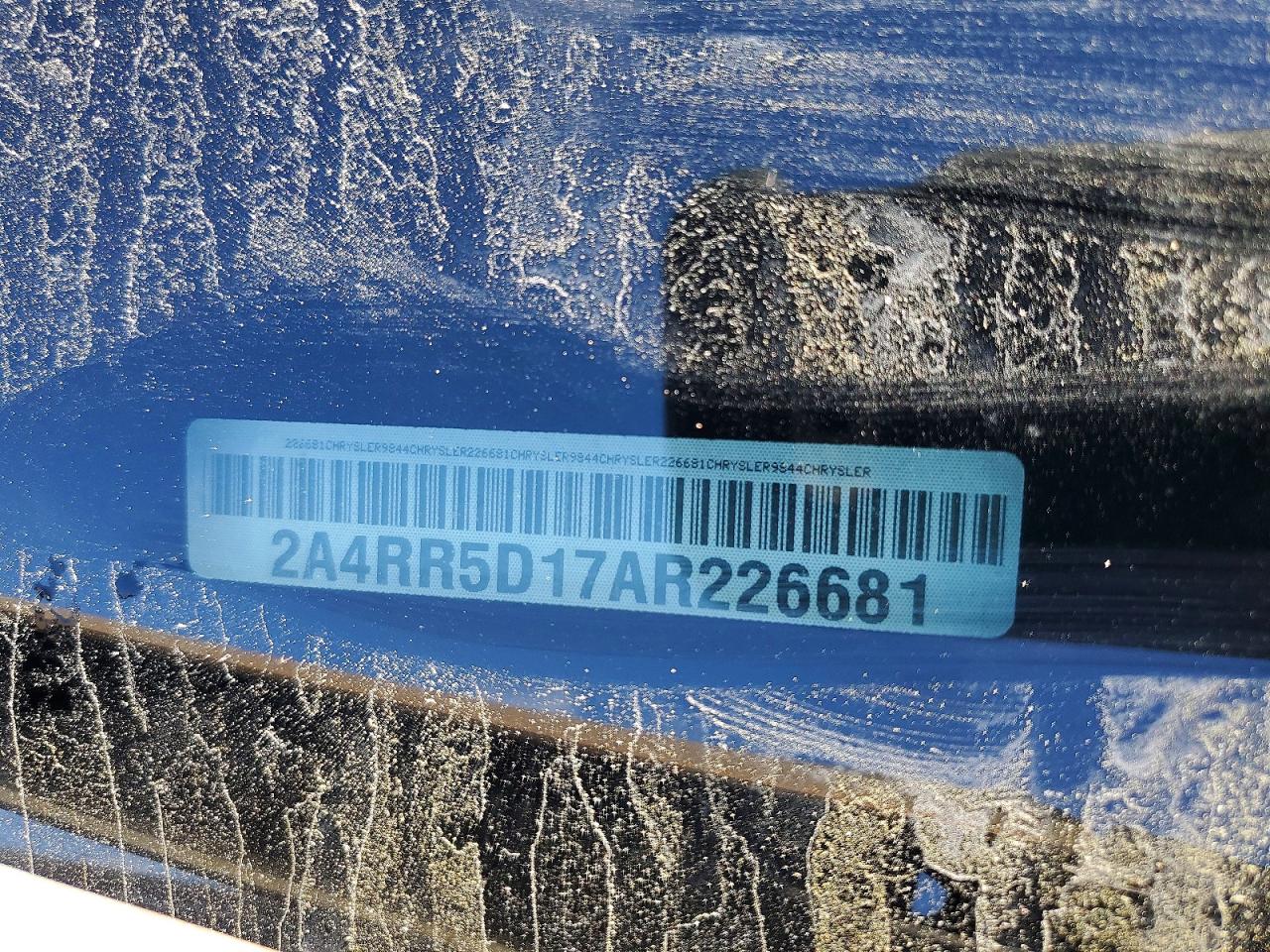 2010 CHRYSLER TOWN & COUNTRY TOURING photo 25