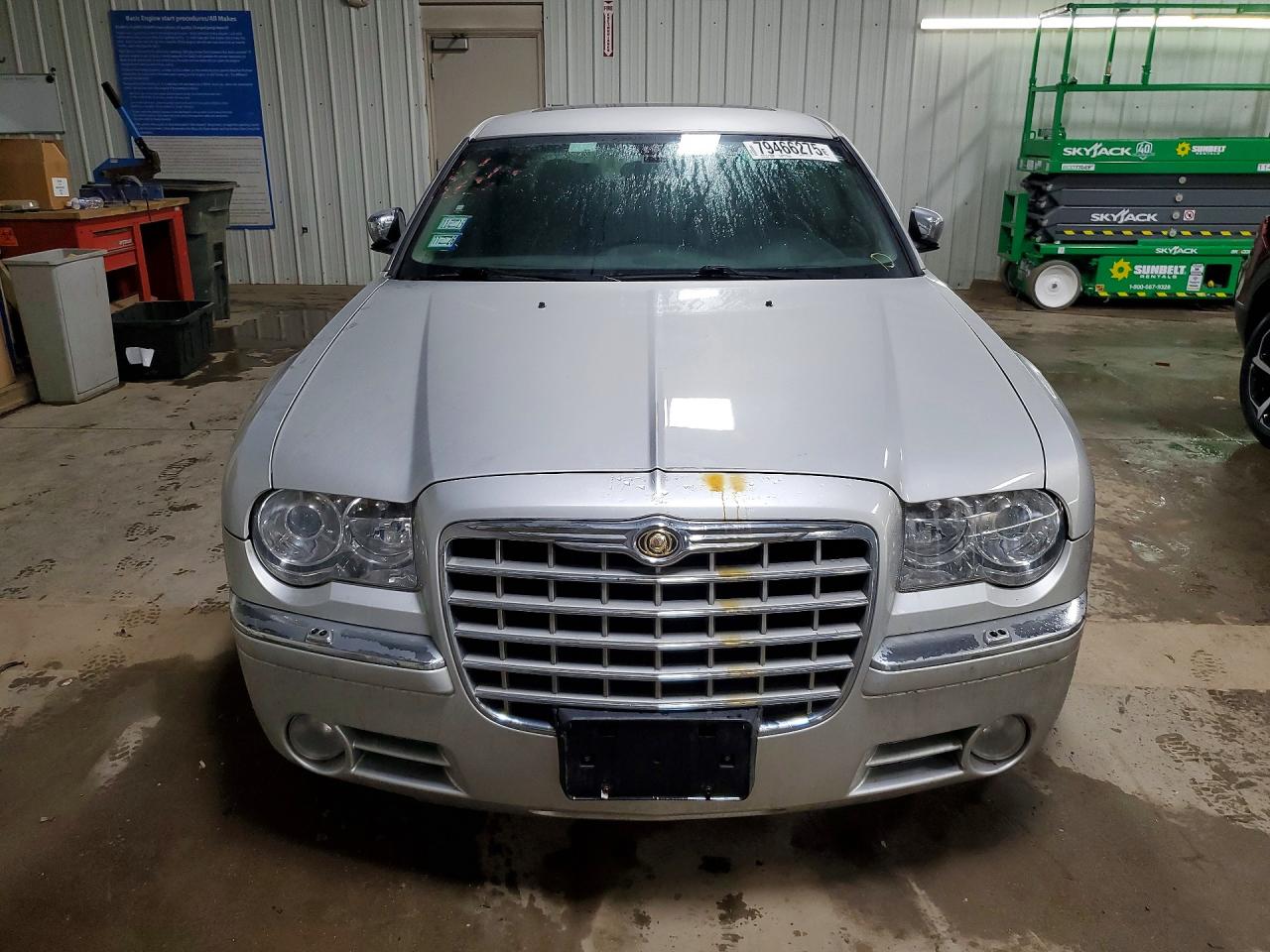2005 CHRYSLER 300C photo 9