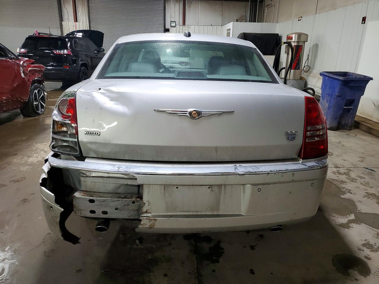 2005 CHRYSLER 300C photo 11