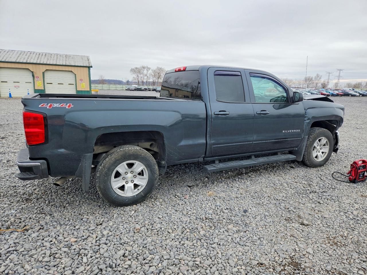 2017 CHEVROLET SILVERADO K1500 LT photo 5