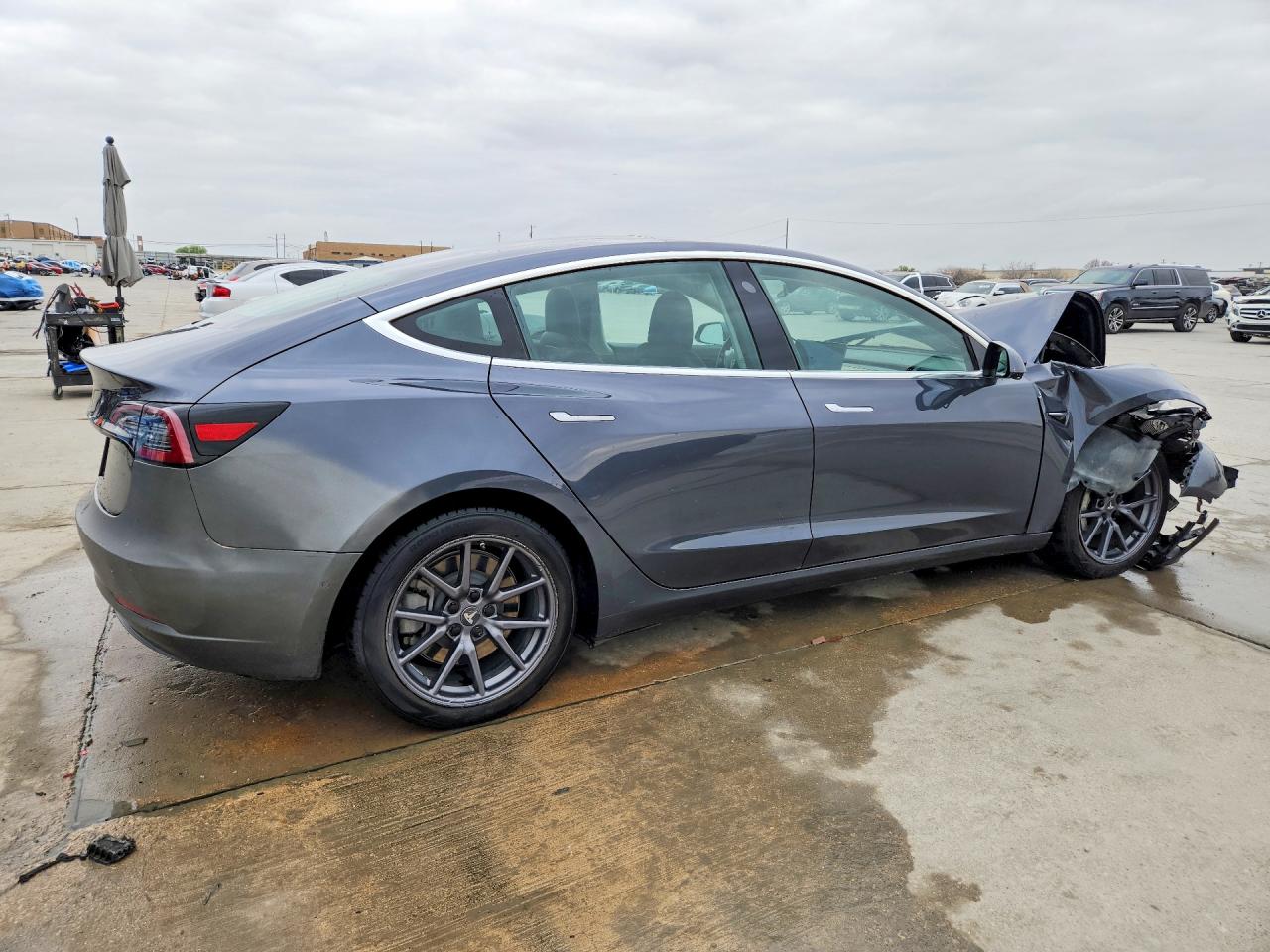 2019 TESLA MODEL 3 photo 5