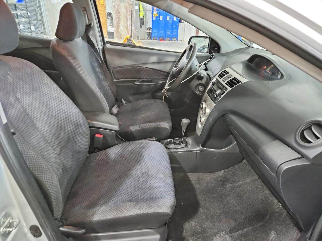 2007 TOYOTA YARIS BASE photo 7