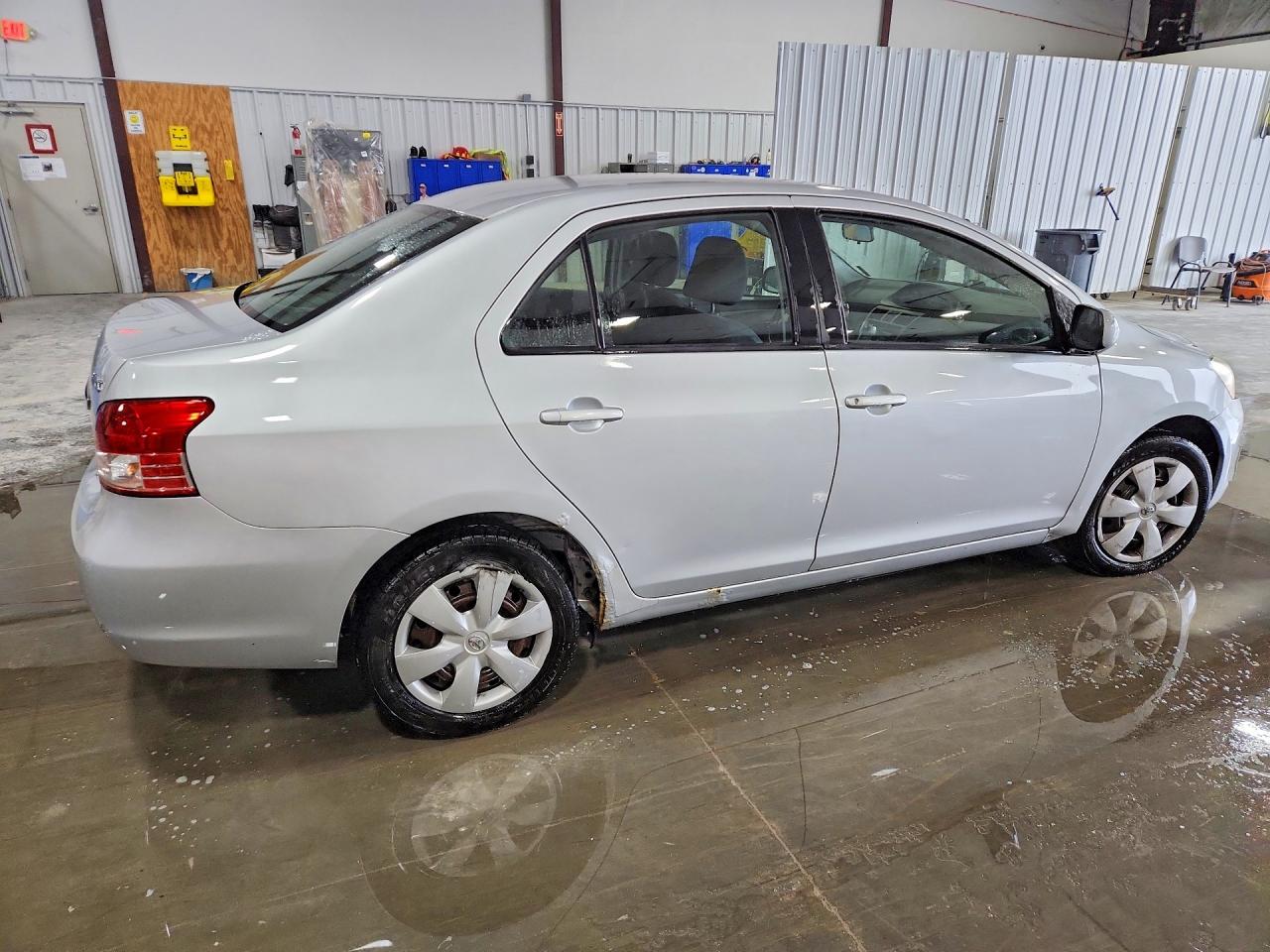 2007 TOYOTA YARIS BASE photo 3