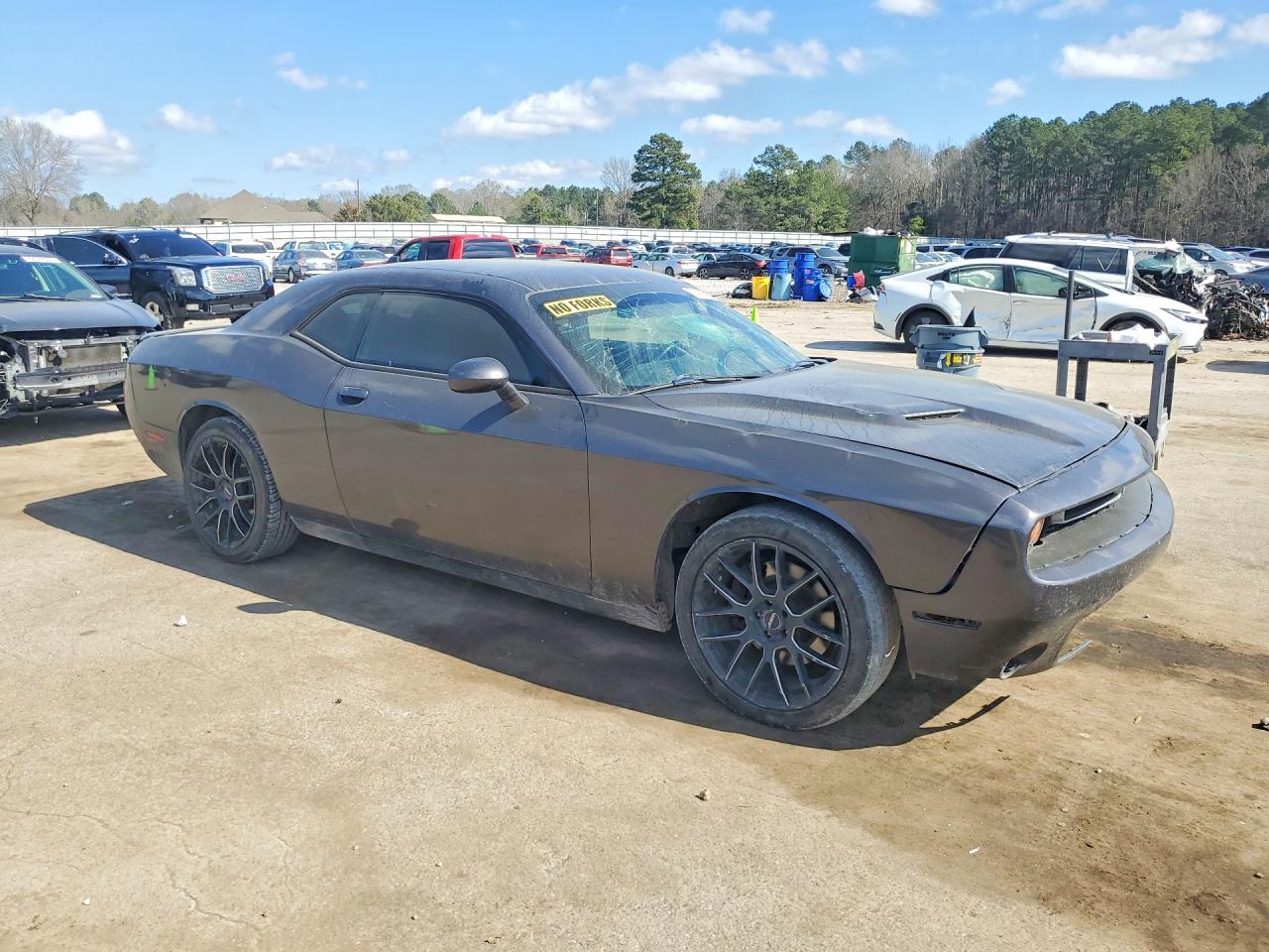 2016 DODGE CHALLENGER SXT photo 7