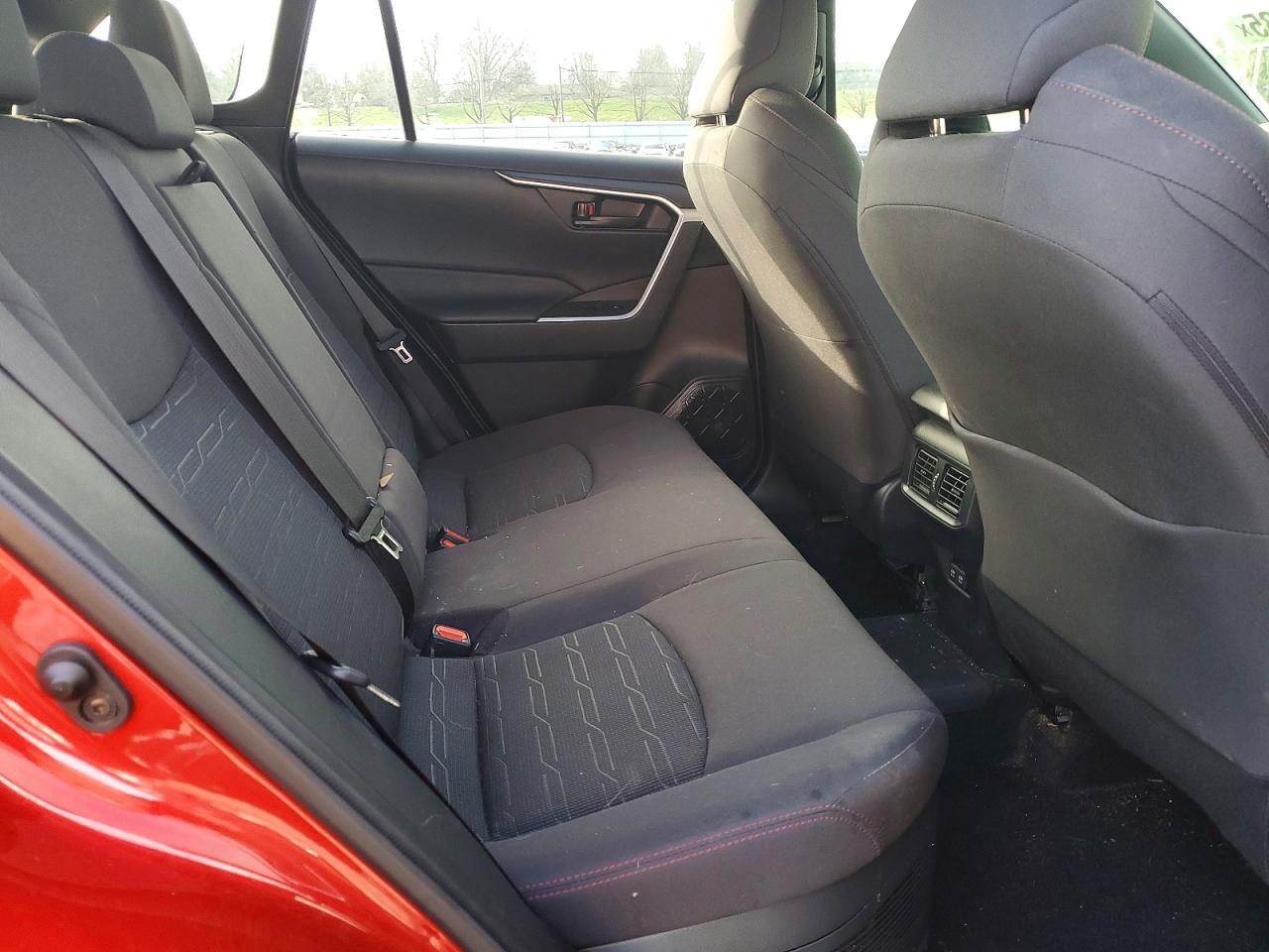2021 TOYOTA RAV4 PRIME SE photo 10