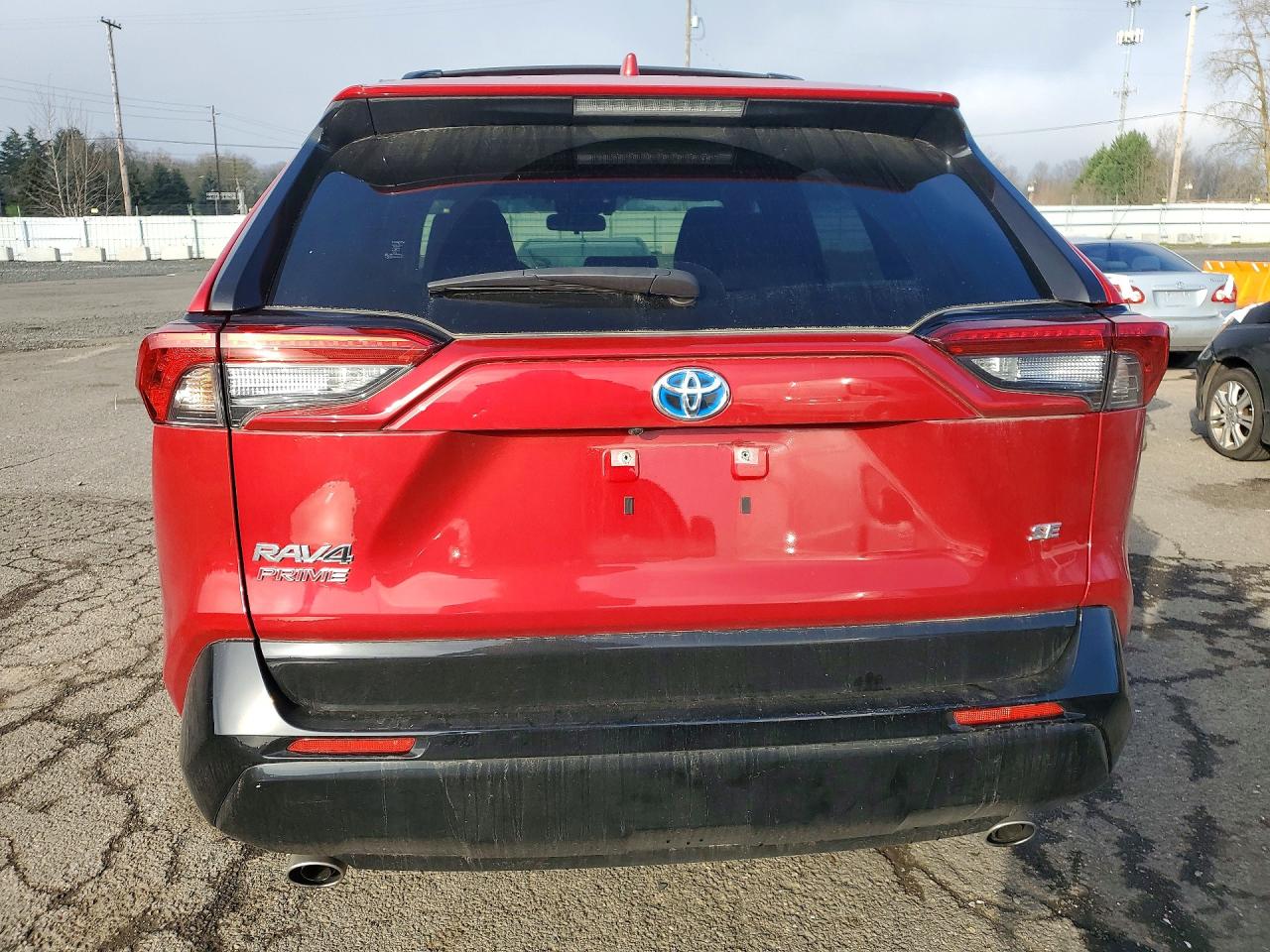 2021 TOYOTA RAV4 PRIME SE photo 6