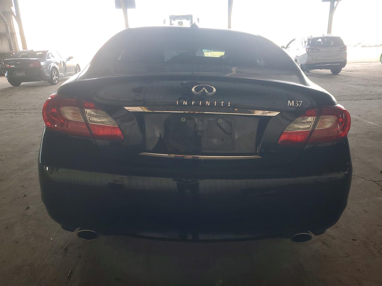 2012 INFINITI M37 BASE photo 11