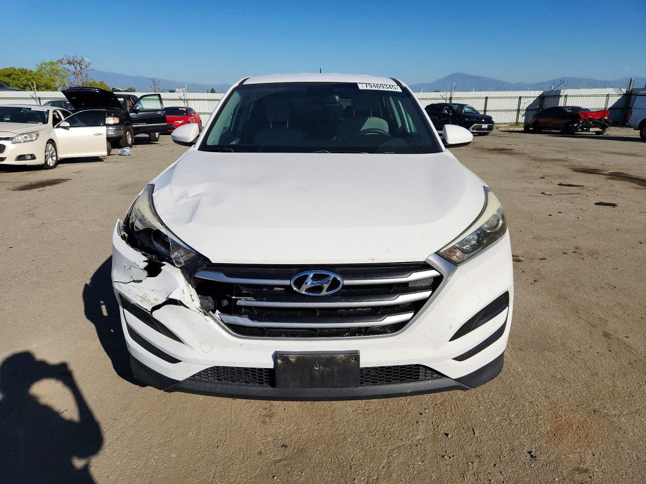 2017 HYUNDAI TUCSON SE photo 5