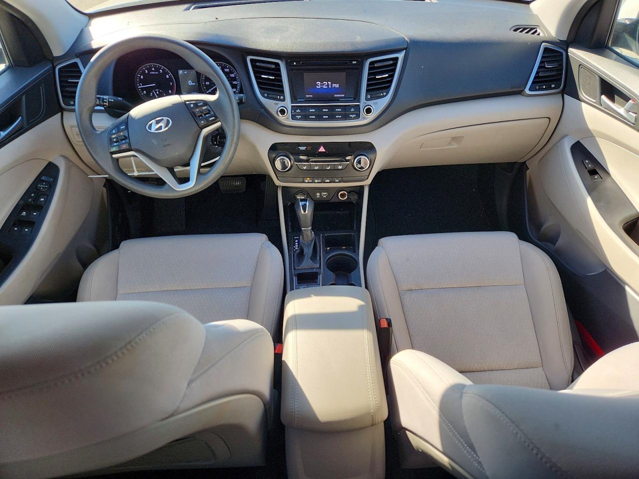 2017 HYUNDAI TUCSON SE photo 8