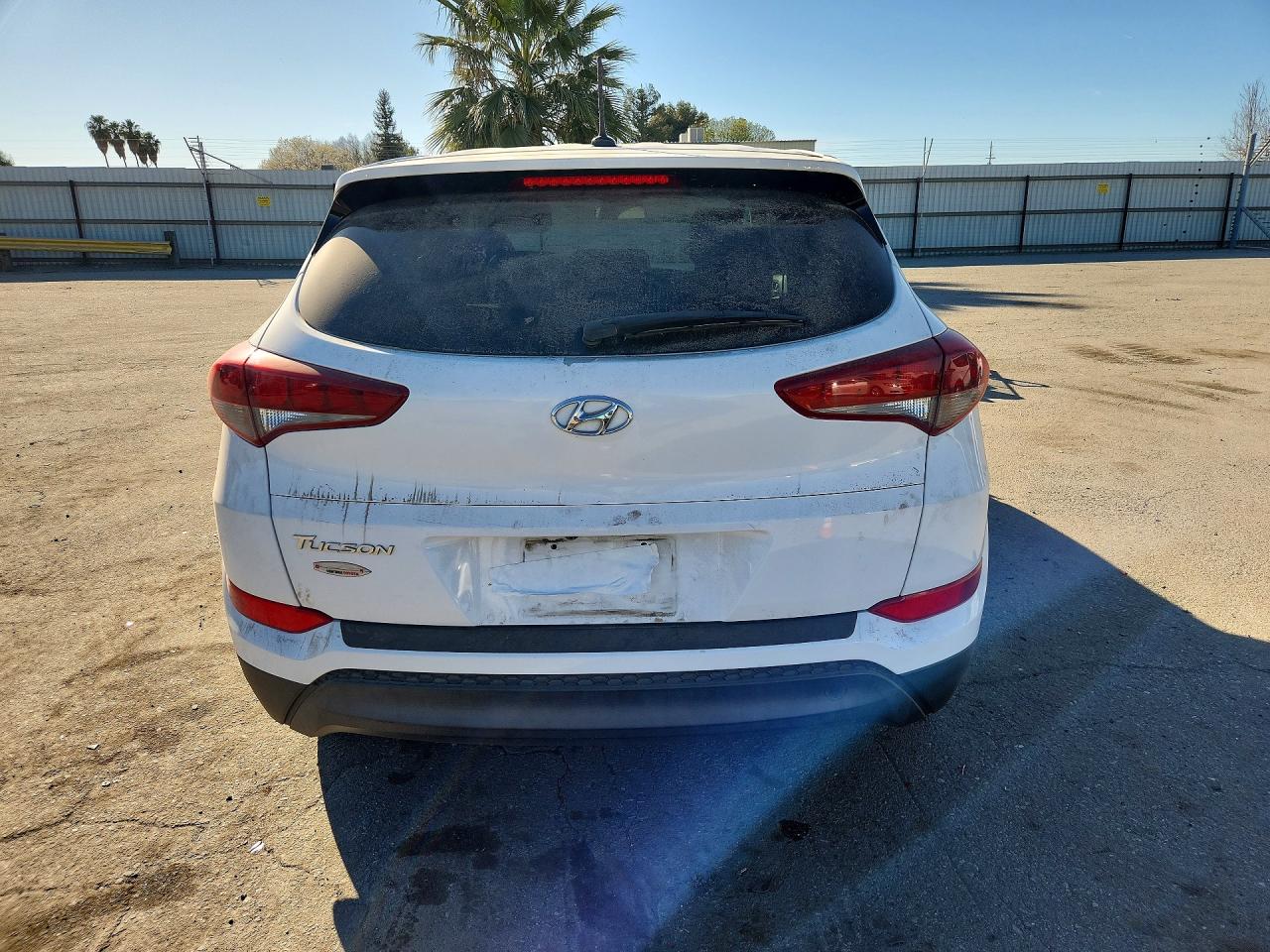 2017 HYUNDAI TUCSON SE photo 6