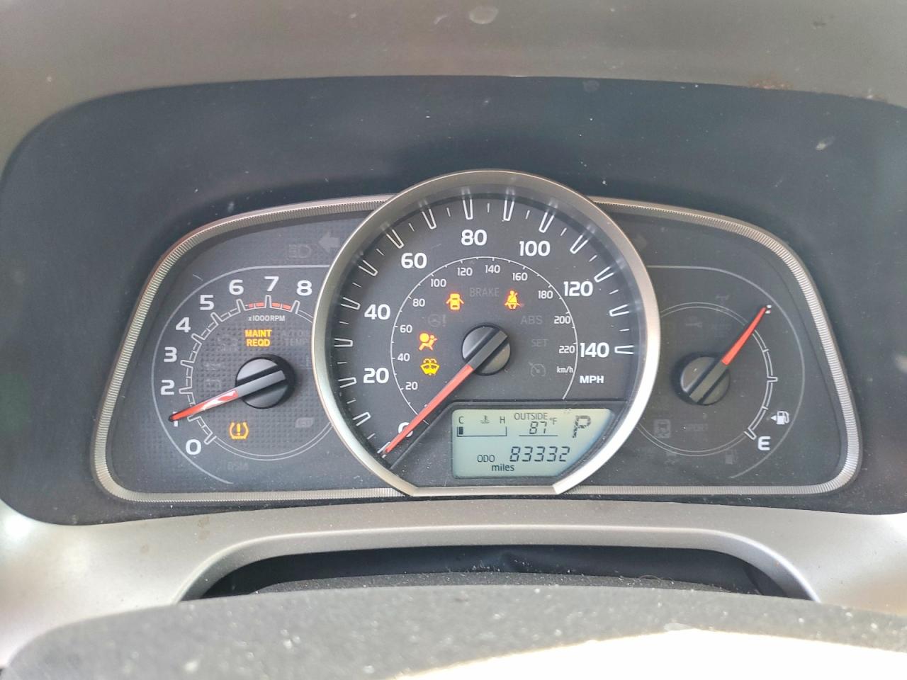 2015 TOYOTA RAV4 XLE photo 25