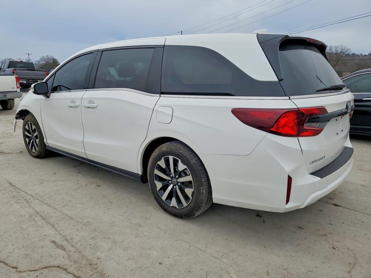 2025 HONDA ODYSSEY photo 2