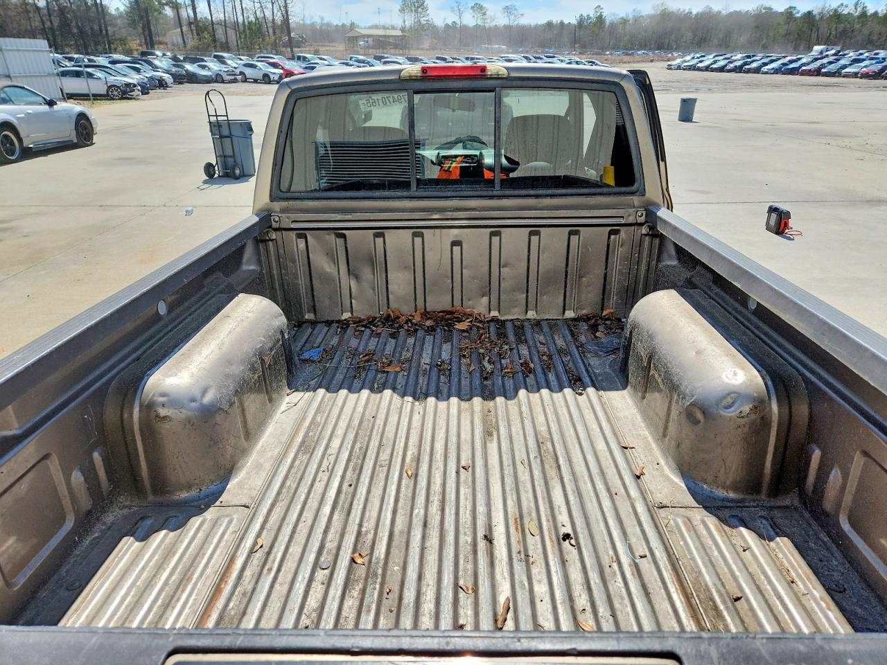 2003 NISSAN FRONTIER STANDARD photo 10
