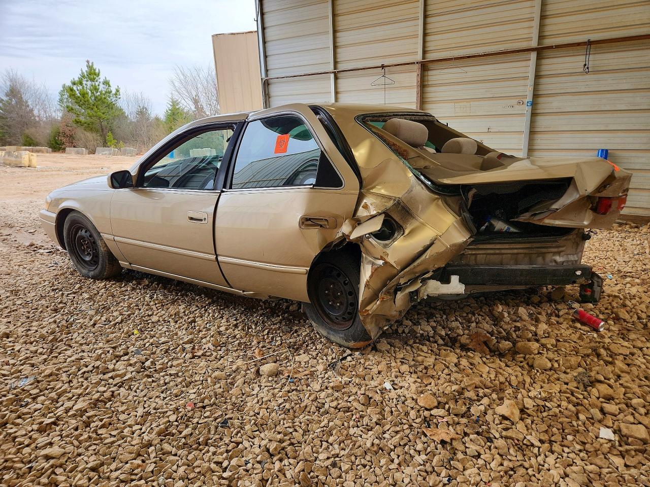 1997 TOYOTA CAMRY LE photo 4