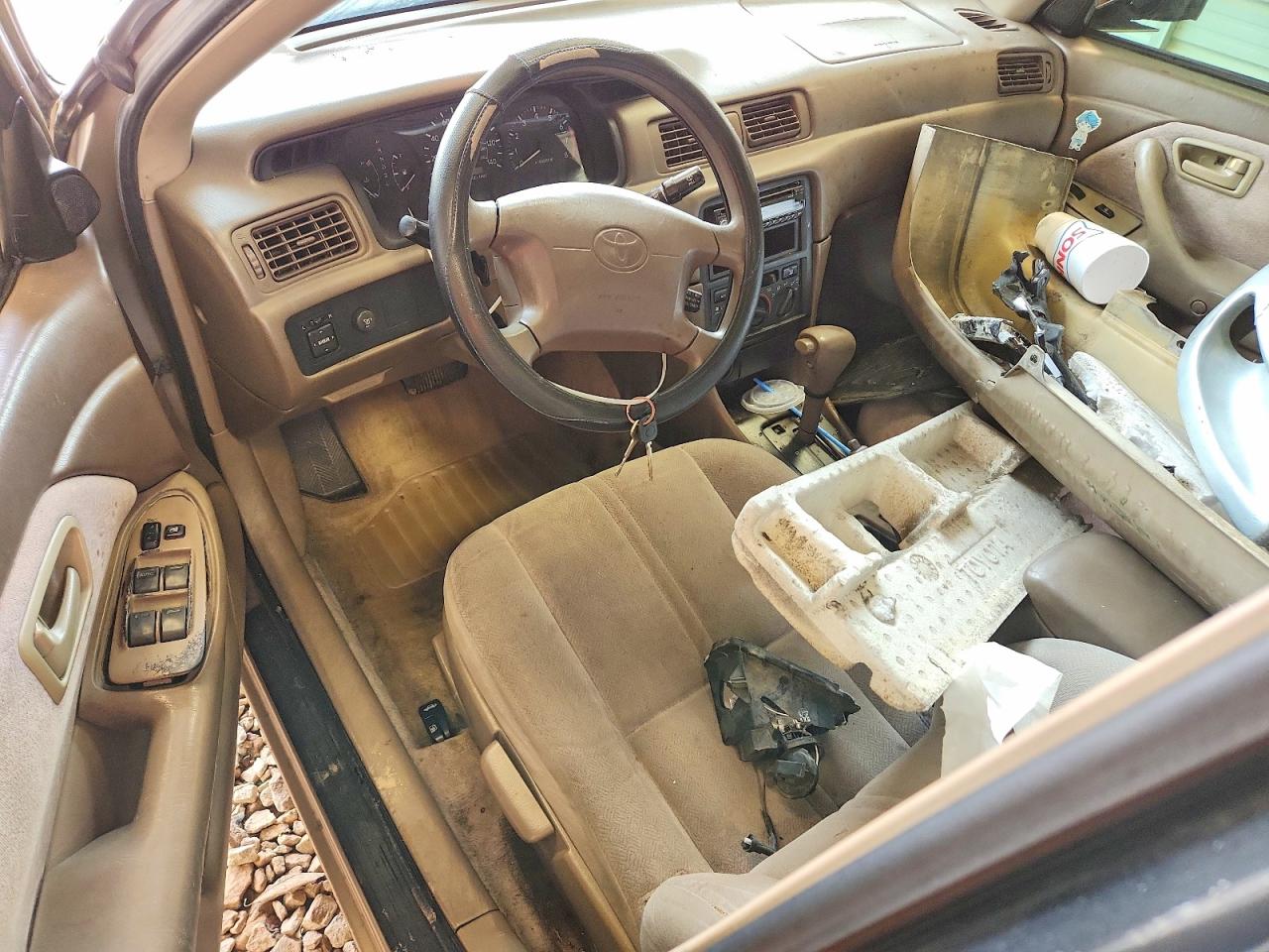 1997 TOYOTA CAMRY LE photo 22