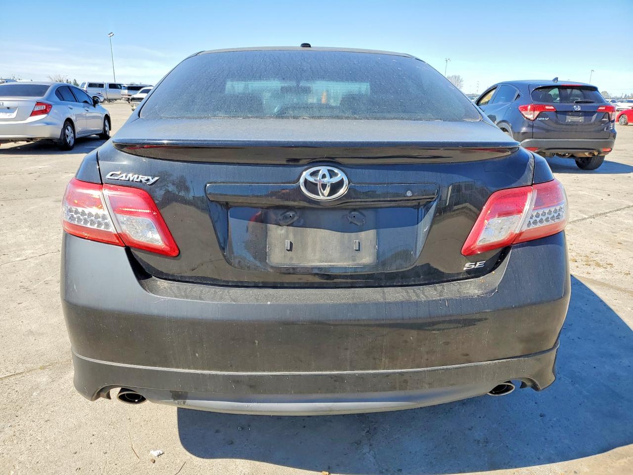 2011 TOYOTA CAMRY SE photo 6