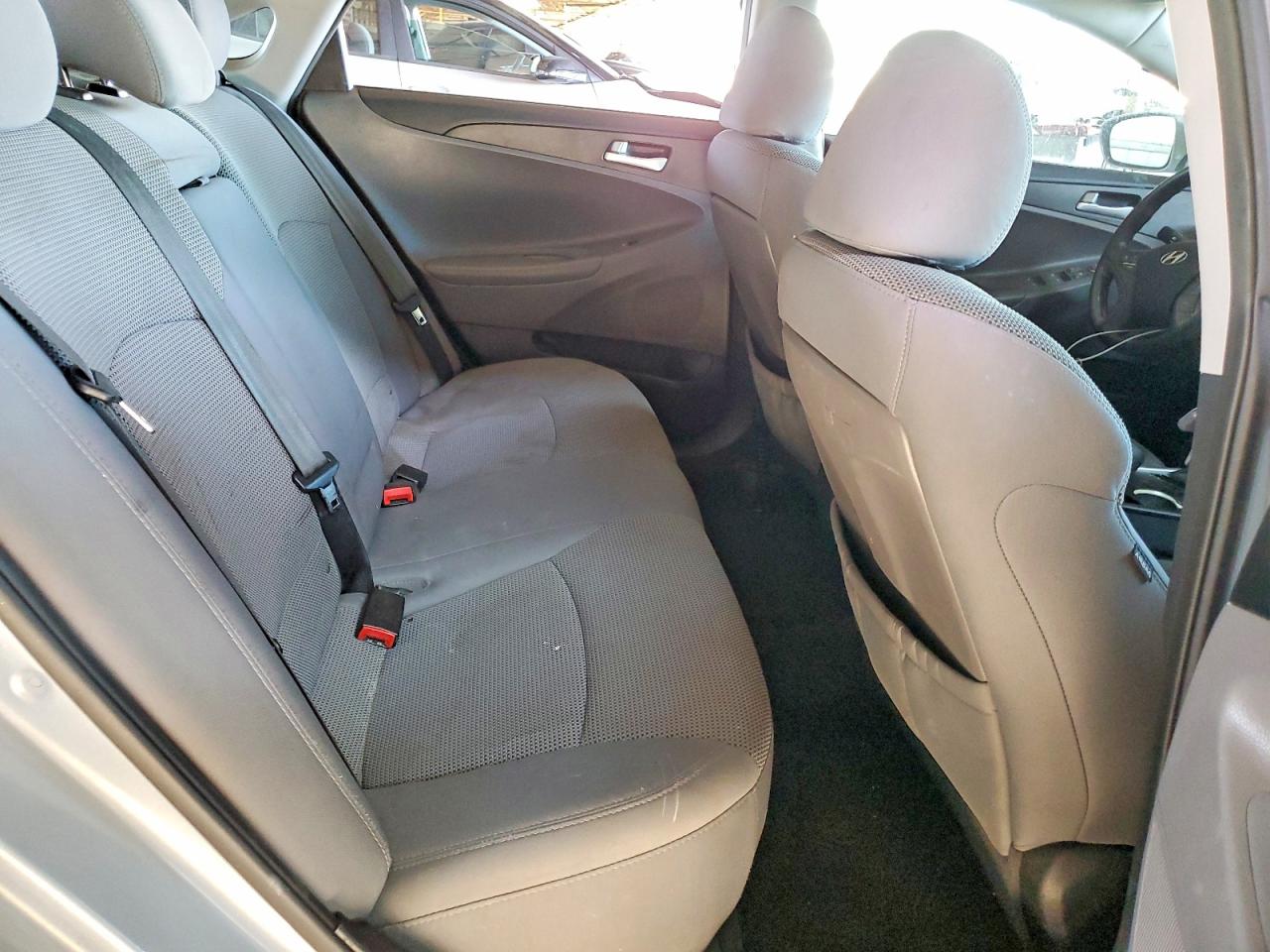 2013 HYUNDAI SONATA GLS photo 19