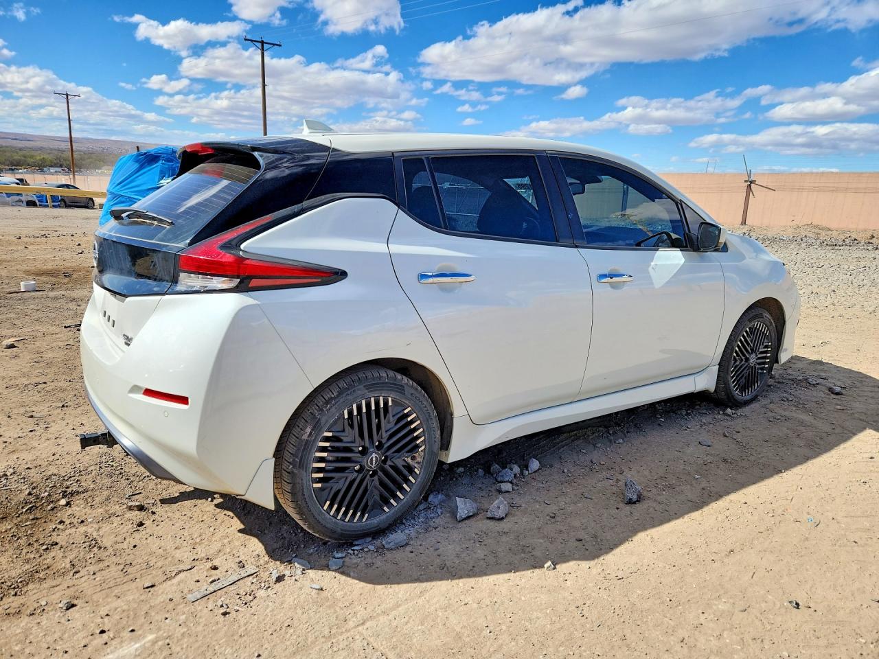 2023 NISSAN LEAF SV PLUS photo 5
